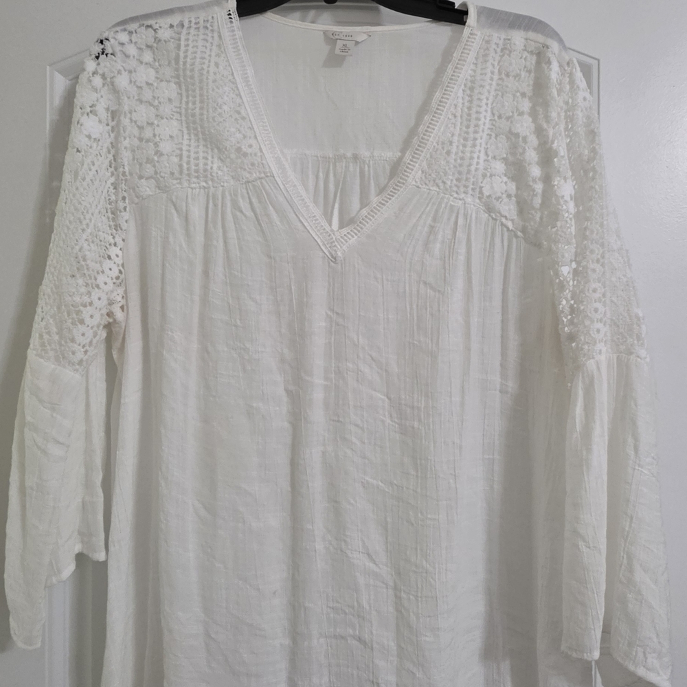 Chic White Lace Blouse for Women